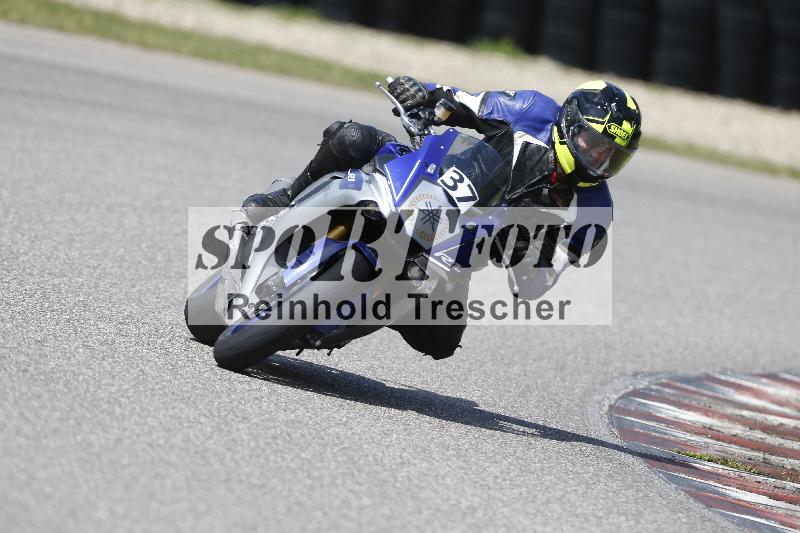 Archiv-2025/09 22.04.2025 Cornu Master School ADR/gruen-vert/37